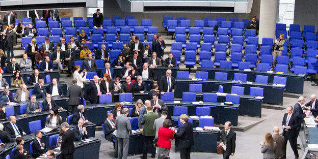 Blick in den Sitzungssaal des Bundestags Blick in den Sitzungssaal des Bundestags