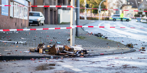 Straße in Bottop nach Anschlag. Straße in Bottop nach Anschlag.