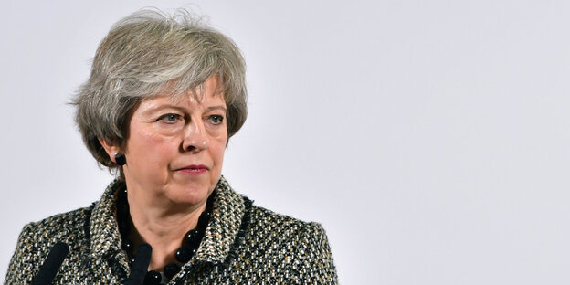 Theresa May guckt ernst Theresa May guckt ernst