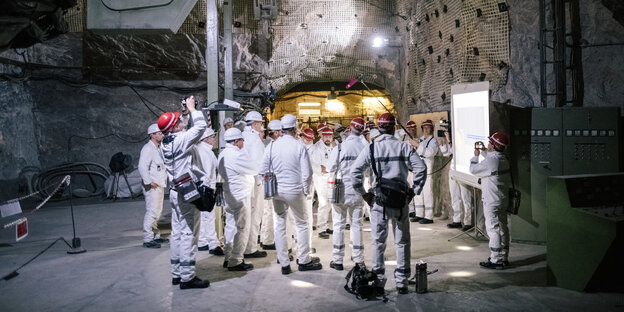 Besuchergruppe in der Schachtanlage Asse