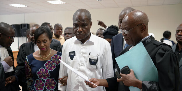 Martin Fayulu und andere Martin Fayulu und andere
