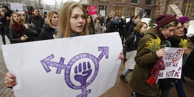 Marsch von FeministInnen gegen sexuelle Gewalt am 8. März vergangenen Jahres in Kiew Marsch von FeministInnen gegen sexuelle Gewalt am 8. März vergangenen Jahres in Kiew