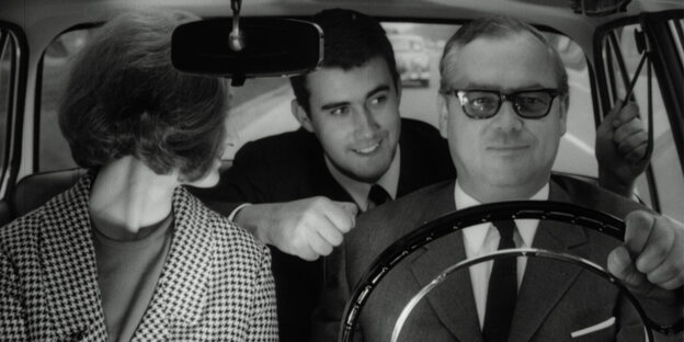Drei Menschen in einem Auto Drei Menschen in einem Auto
