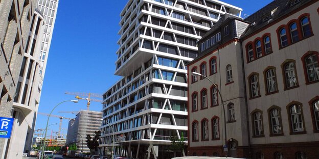Häuserschlucht in der Heidestraße Häuserschlucht in der Heidestraße