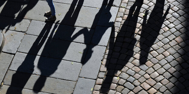 Schatten auf einem Fußboden Schatten auf einem Fußboden