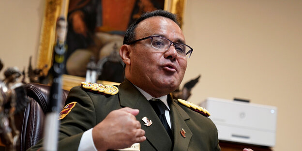José Luis Silva ist Militärattaché an der venezolanischen Botschaft in Washington José Luis Silva ist Militärattaché an der venezolanischen Botschaft in Washington