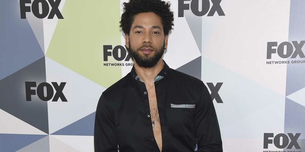 Jussie Smollett posiert Jussie Smollett posiert