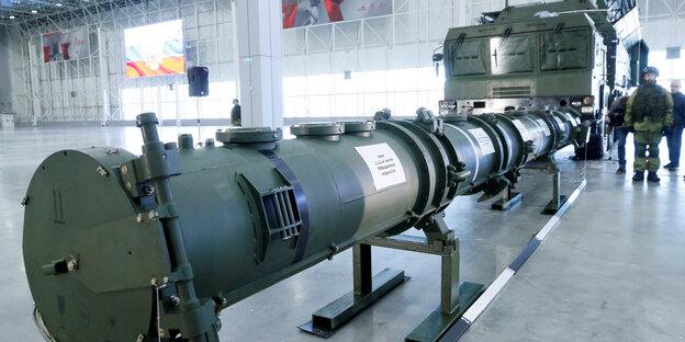 Teile eines SSC-8-Marschflugkörpers werden bei einem Pressebriefing des russichen Verteidigungsministeriums gezeigt Teile eines SSC-8-Marschflugkörpers werden bei einem Pressebriefing des russichen Verteidigungsministeriums gezeigt