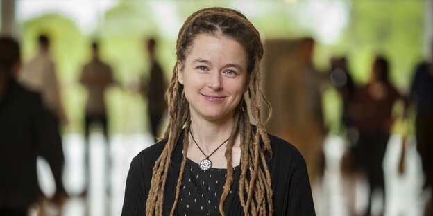 Porträt der schwedischen Kulturministerin Amanda Lind Porträt der schwedischen Kulturministerin Amanda Lind