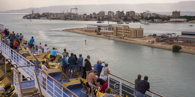 Kreuzfahrtschiff am Nil