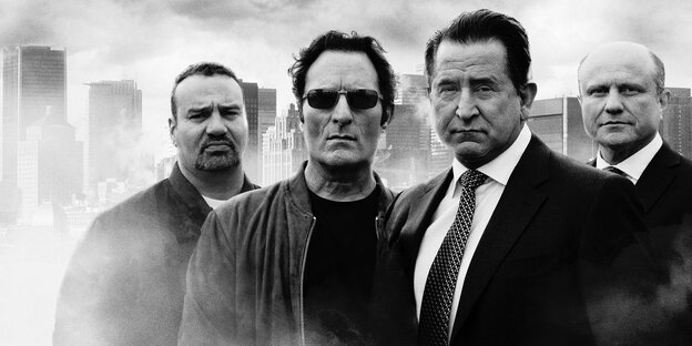 Die vier Protagonisten der Serie in schwarz weiß Die vier Protagonisten der Serie in schwarz weiß