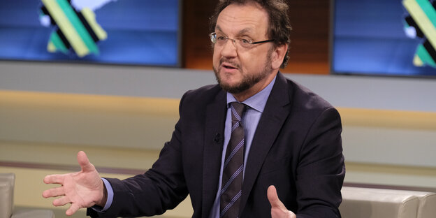 Heribert Prantl bei Anne Will im Jahr 2017 Heribert Prantl bei Anne Will im Jahr 2017