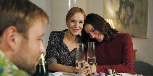 Szene aus dem Film „Die Freundin meiner Mutter“ Szene aus dem Film „Die Freundin meiner Mutter“