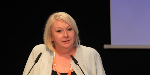 Karin Strenz bei einer Landesversammlung der CDU in Stralsund 2017 Karin Strenz bei einer Landesversammlung der CDU in Stralsund 2017