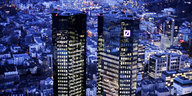 Die zwei Hochhäuser der Deutschen Bank in Frankfurt