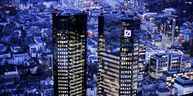 Die zwei Hochhäuser der Deutschen Bank in Frankfurt Die zwei Hochhäuser der Deutschen Bank in Frankfurt