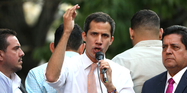 Oppositionsführer Juan Guaidó auf einer Kundgebung in Caracas. Oppositionsführer Juan Guaidó auf einer Kundgebung in Caracas.