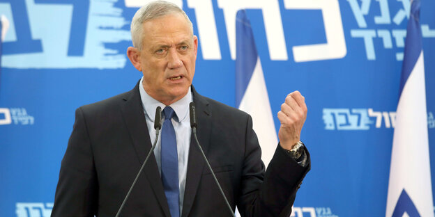 Benny Ganz, ehemaliger Militärchef und Kandidat für das Amt des Ministerpräsidenten in Israel, spricht bei einer Veranstaltung des Parteienbündnisses Blau-Weiß. Benny Ganz, ehemaliger Militärchef und Kandidat für das Amt des Ministerpräsidenten in Israel, spricht bei einer Veranstaltung des Parteienbündnisses Blau-Weiß.