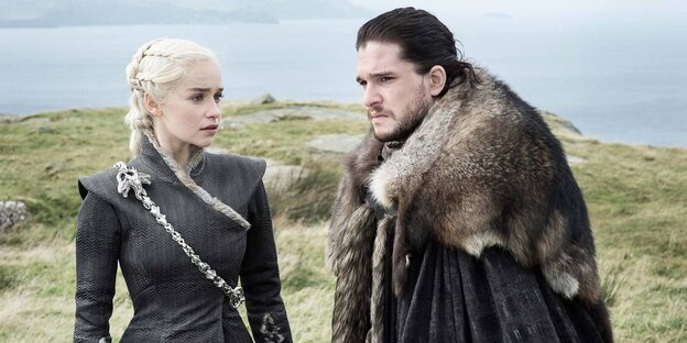 Daenerys Targaryen (Emilia Clark) und Jon Snow (Kit Harington) in der 7. Staffel von „Game of Thrones“ Daenerys Targaryen (Emilia Clark) und Jon Snow (Kit Harington) in der 7. Staffel von „Game of Thrones“