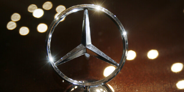 Aufpolierter Mercedes-Stern Aufpolierter Mercedes-Stern
