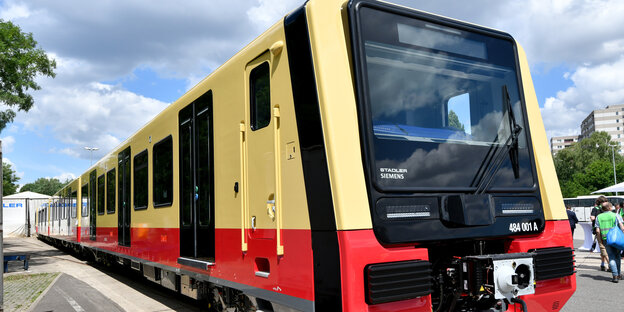 Ein neues S-Bahn-Modell während der Präsentation Ein neues S-Bahn-Modell während der Präsentation
