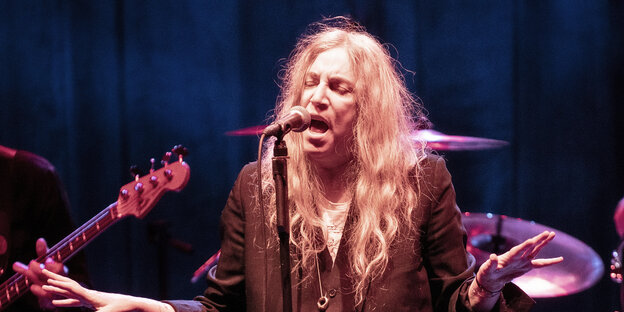 Patti Smith bei einem Konzert im Orpheum Theater in Boston Patti Smith bei einem Konzert im Orpheum Theater in Boston