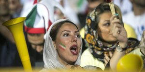 Iranische Frauen im Stadion bei der WM 2018 in Russland