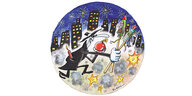 Illustration mit einer Gestalt mit Hut und komplett schwarzem Outfit, die Silvesterkracher und eine stilisierte Bombe in den Händen hält. Im Hintergrund Häuser mit erleuchteten Fenstern und Feuerwerk am Nachthimmel