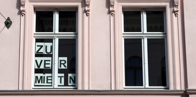 zwei Altbaufenster