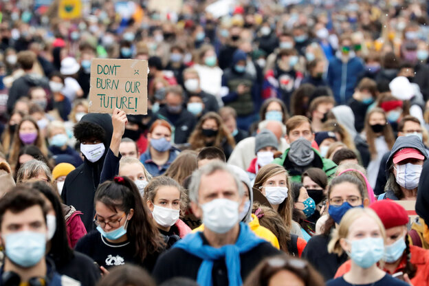 Klimademo in Berlin, viele Menschen mit Masken