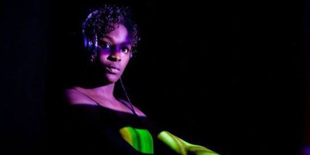 Die Lissaboner DJ Nidia Minaj, Teil von Príncipe Records. Die Lissaboner DJ Nidia Minaj, Teil von Príncipe Records.