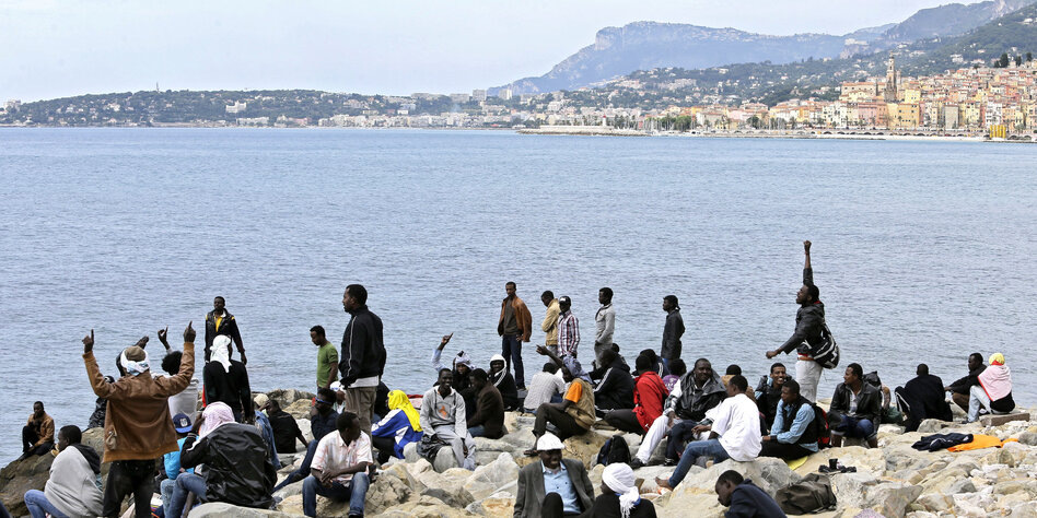 Flüchtlinge in Italien: Polizei beendet Sitzstreik an Grenze