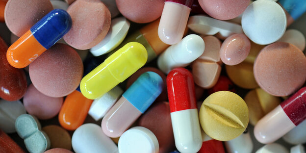 Viele verschiedene Tabletten Viele verschiedene Tabletten