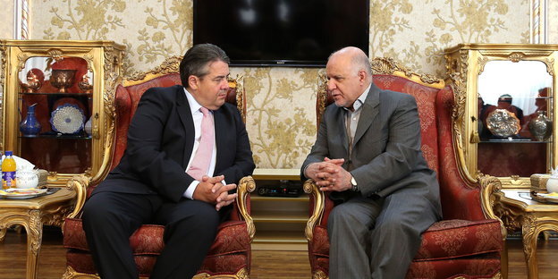 Sigmar Gabriel und Irans Ölminister sprechen Sigmar Gabriel und Irans Ölminister sprechen