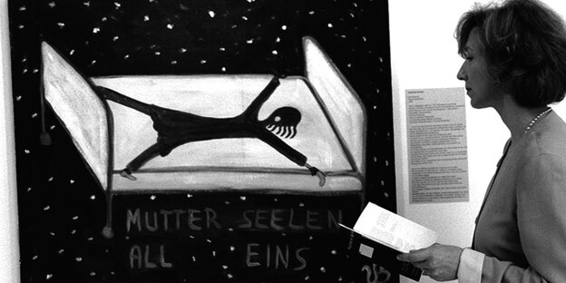 Ein Bild zeigt einen auf dem Bett fixierten Patienten Ein Bild zeigt einen auf dem Bett fixierten Patienten