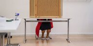 Franziska Giffey wählt in einem Wahllokal in Berlin