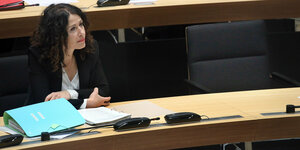 Bettina Jarasch sitzt auf der Regierungsbank im Abgeordnetenhaus