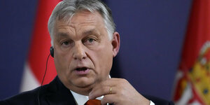 Viktor Orbán während einer Pressekonferenz