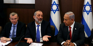 Innenminister Deri und Premierminister Netanjahu