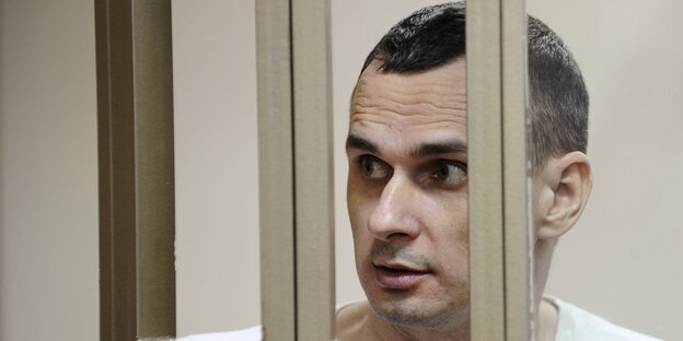 Oleg Senzow am Dienstag im Militärgericht in Rostow am Don. Oleg Senzow am Dienstag im Militärgericht in Rostow am Don.