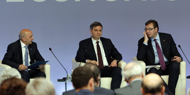 Isa Mustafa, Denis Zvisdic, Aleksandar Vucic Isa Mustafa, Denis Zvisdic, Aleksandar Vucic