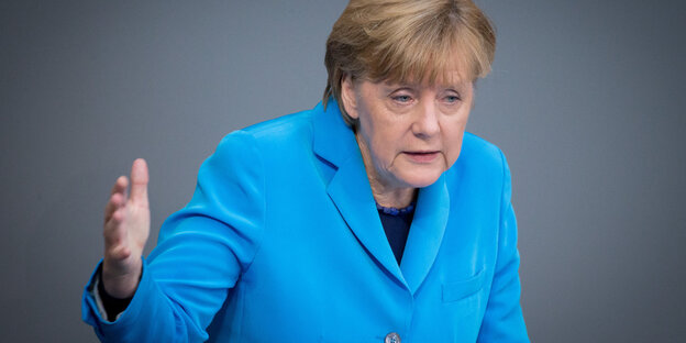 Angela Merkel spricht im Bundestag Angela Merkel spricht im Bundestag