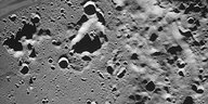 Mondoberfläche mit Kratern
