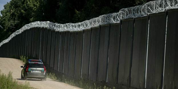 Polish border with fence