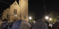 Zelten mit Geflüchteten in Brüssel