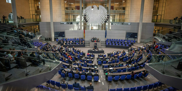 Blick in den Plenarsaal den Bundestags.