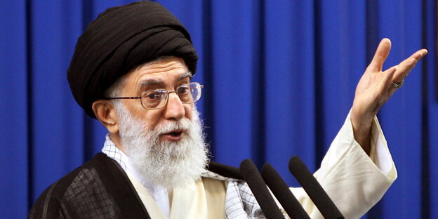 Irans geistiger Führer Ajatollah Chamenei Irans geistiger Führer Ajatollah Chamenei