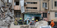 Ein von Drohnen zerstörtes Wohnhaus in Odessa
