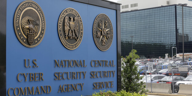 Einfahrt zum Gebäudekomplex der National Security Agency Einfahrt zum Gebäudekomplex der National Security Agency