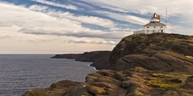 Der Leuchtturm von Cape Spear an der Küste von Neufundland Der Leuchtturm von Cape Spear an der Küste von Neufundland